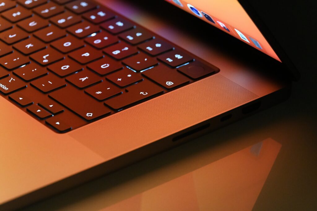 Apple MacBook Pro 16″ M4 Max /1TB