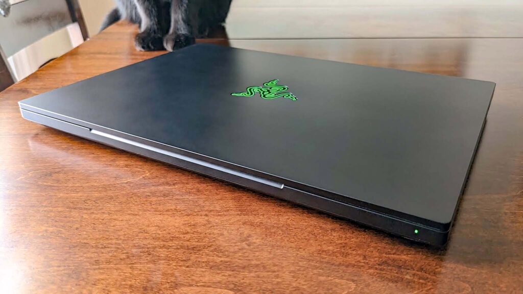Razer Blade 14 RTX 4070 /1TB