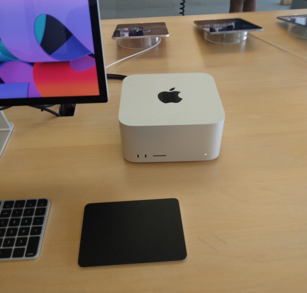 Apple UM790 Pro Ultra