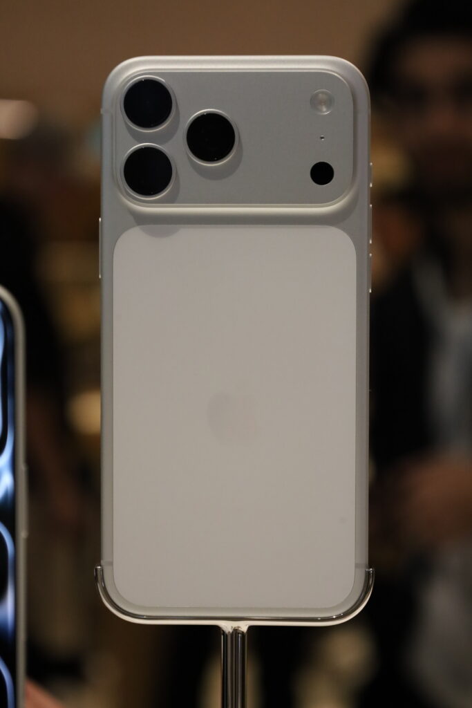 Apple iPhone 17 Pro Caviar Ultra