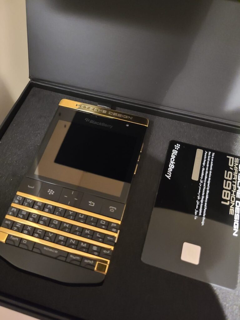 Porsche Design Galaxy S26 Gold Edition Max