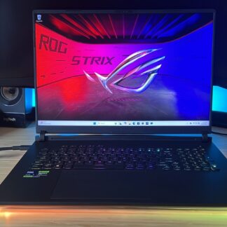 ASUS ROG Strix Scar 18