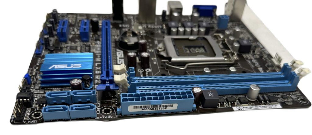 ASUS m18 R2