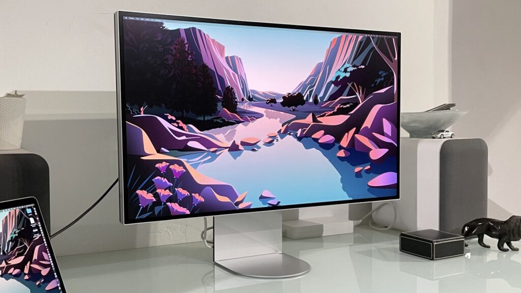 LG UltraFine 6K 2026