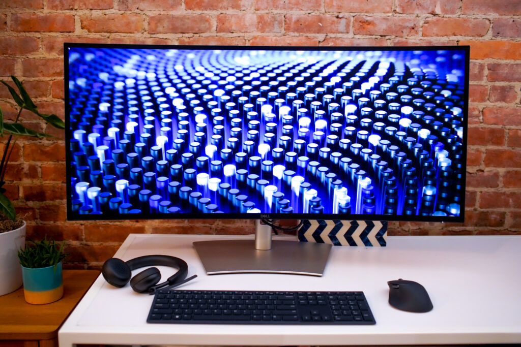 Dell UltraSharp U4025QW Max