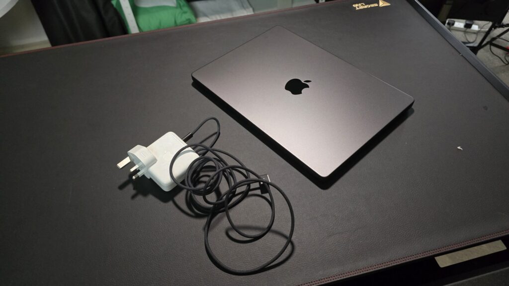 Apple MacBook Pro 14 M5 Pro M5 Pro / 24GB / 1TB