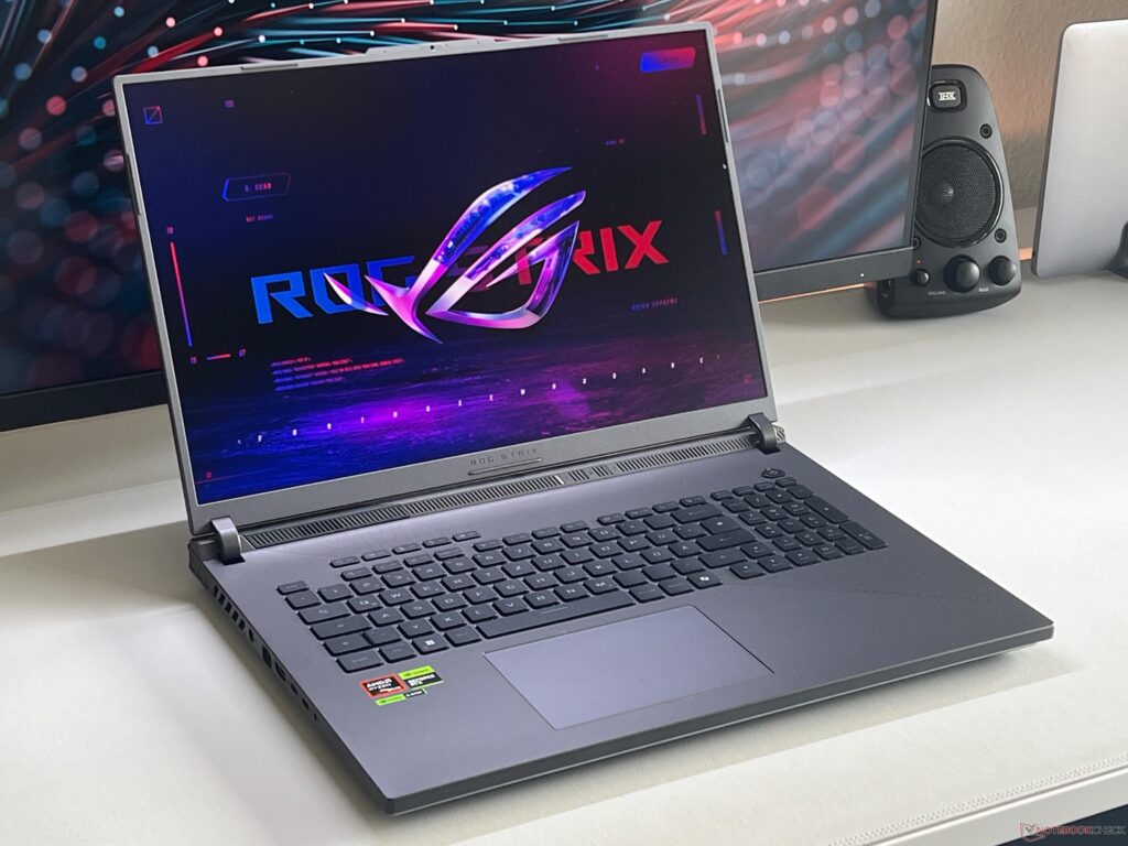 ASUS ROG Strix G18 RTX 5070 / 32GB / 1TB