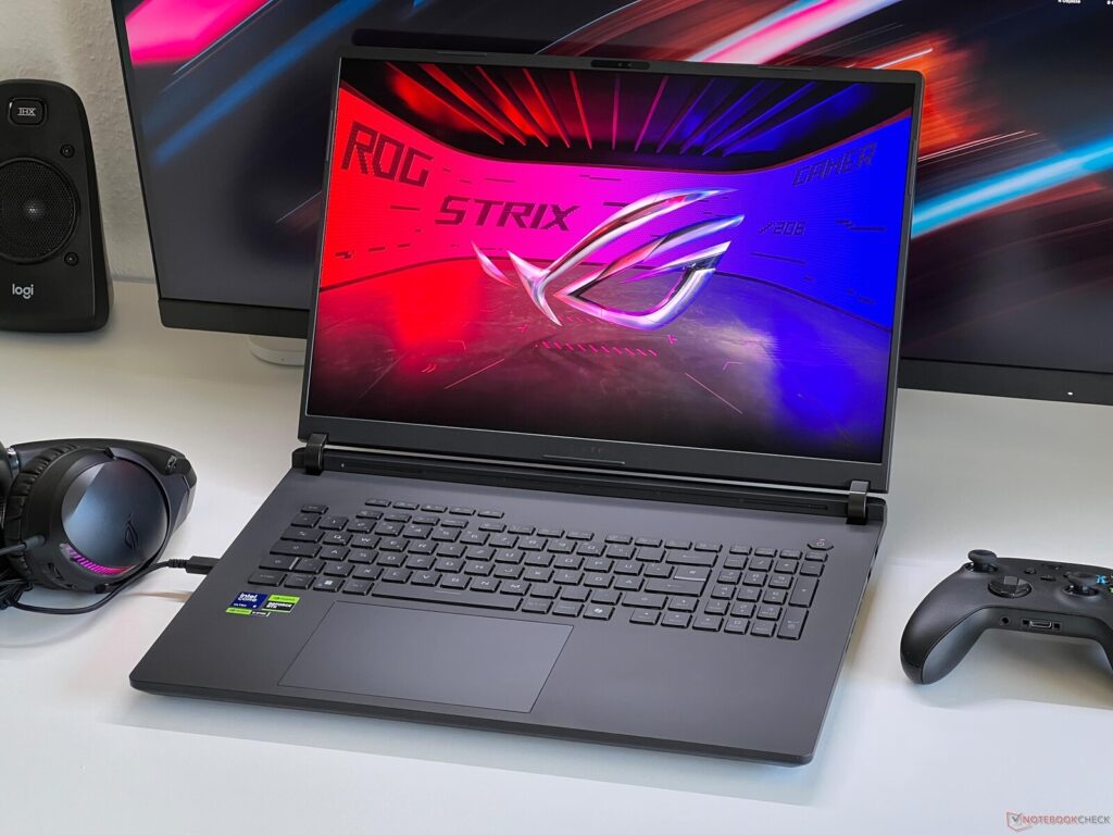 ASUS ROG Strix Scar 18 RTX 5090 / 64GB / 4TB