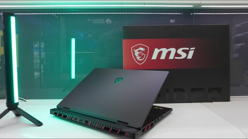 MSI Raider 18 HX AI RTX 5090 / 64GB / 2TB