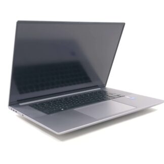 HP ZBook Studio G11 RTX 3000 Ada / 32GB / 1TB