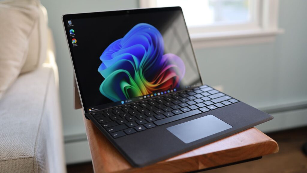 Microsoft Surface Pro 12 for Business Core Ultra 7 / 32GB / 1TB Silver