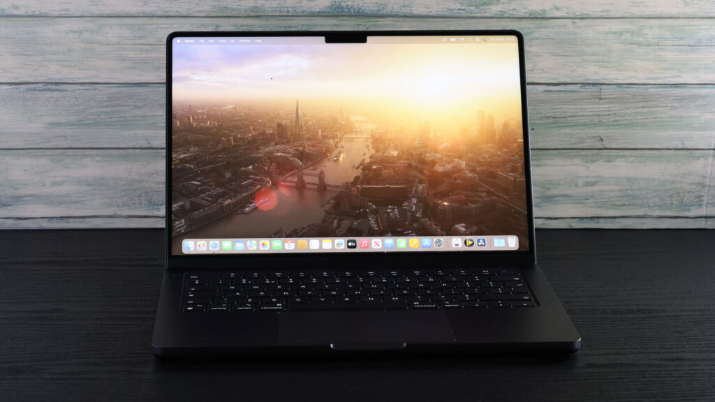 Apple MacBook Pro 14 M4 Pro / 24GB / 1TB Negro Espacial