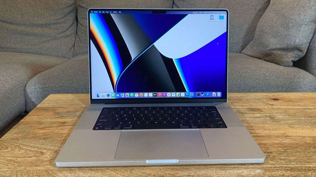 Apple MacBook Pro 16 M4 Max / 64GB / 2TB Space Black