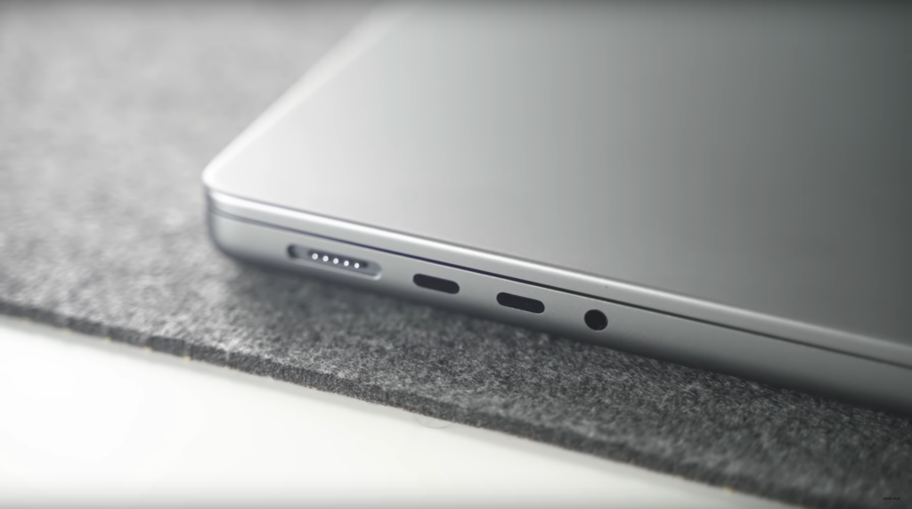 Apple MacBook Pro 14 M4 Max / 64GB / 2TB Plata