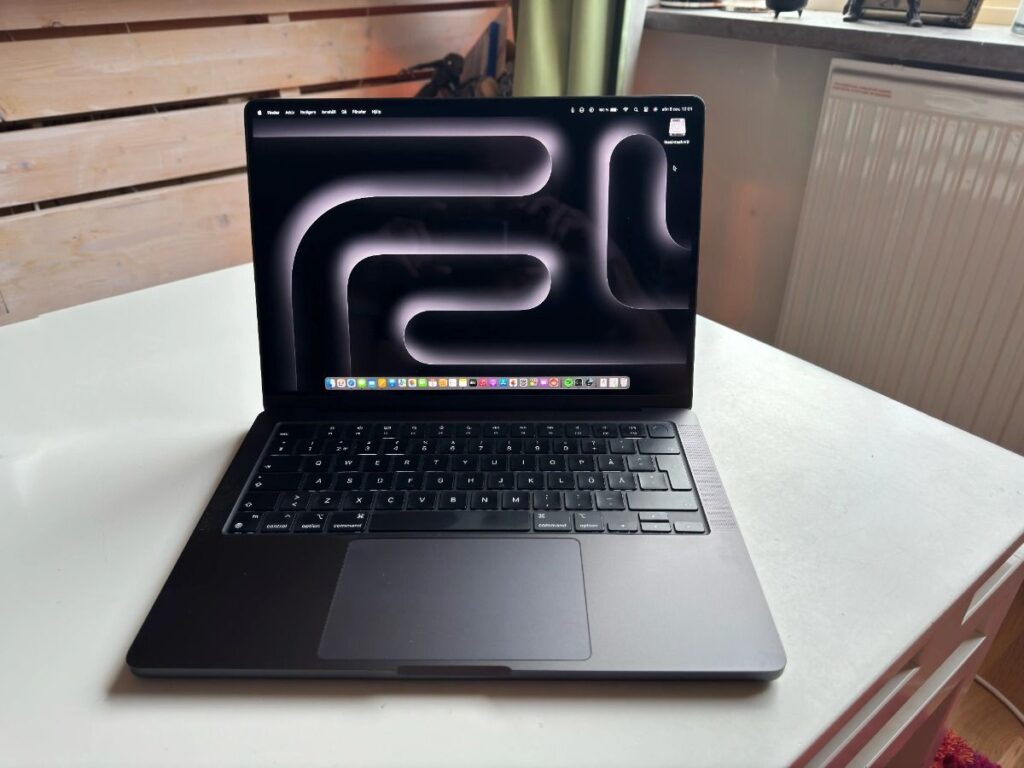 Apple MacBook Pro 16 M4 Pro / 48GB / 2TB Plata