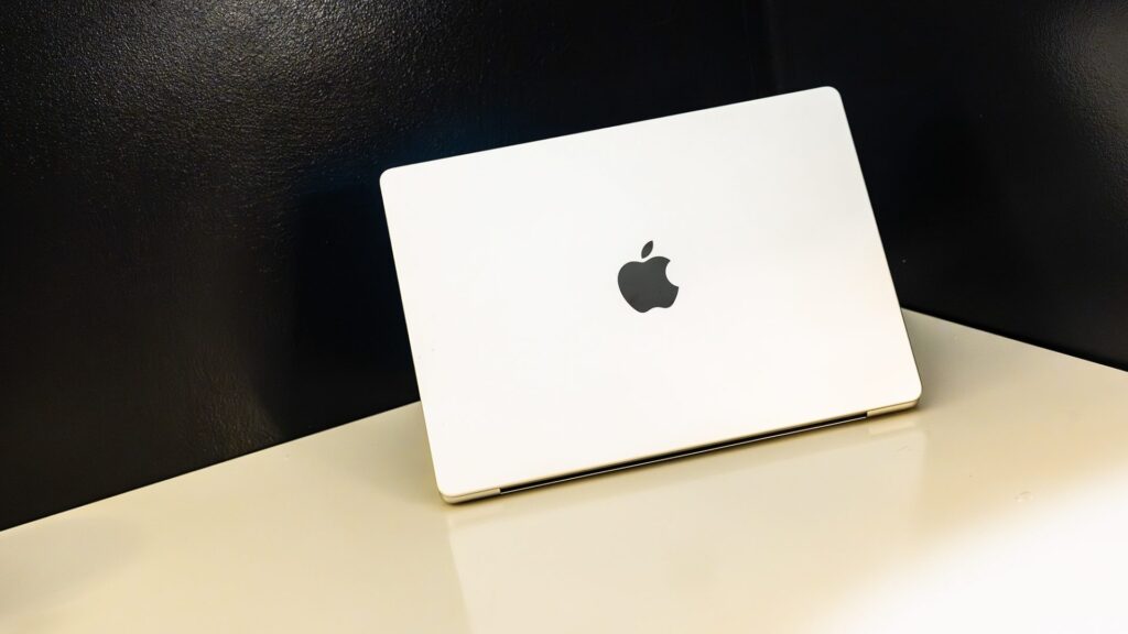 Apple MacBook Pro 14 M5 Max / 64GB / 2TB Negro Espacial