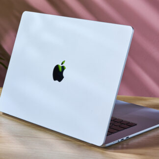 Apple MacBook Air 15 M4 / 32GB / 1TB Starlight