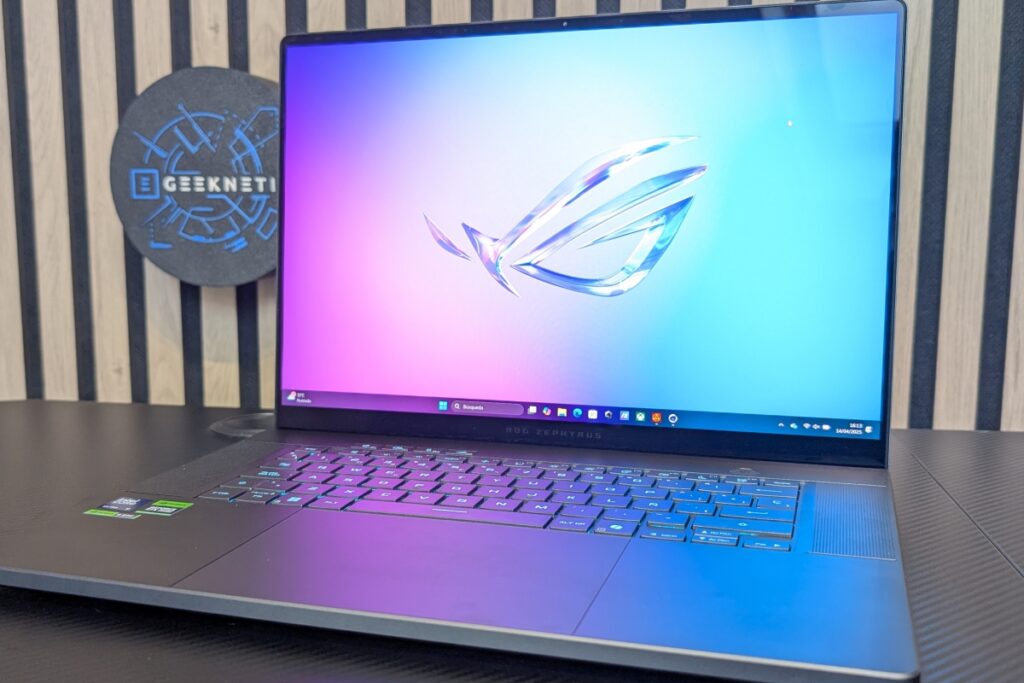 Asus ROG Strix Scar 18 2024 Core i9-14900HX RTX 4080 / 32GB / 2TB