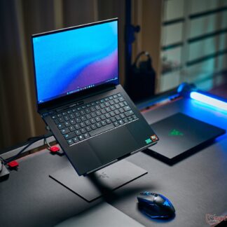 Razer Blade 16 2025 Ryzen AI 9 HX 370 / RTX 5080 / 64GB / 2TB
