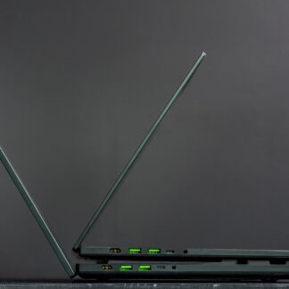 Razer Blade 16 2025 Ryzen AI 9 HX 370 / RTX 5080 / 64GB / 1TB