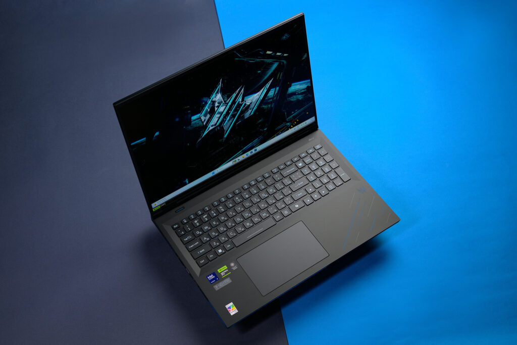 Acer Predator Helios 18 AI RTX 5080 / 32GB / 2TB