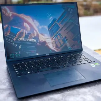 LG Gram Pro 17 RTX 5050 / 32GB / 2TB