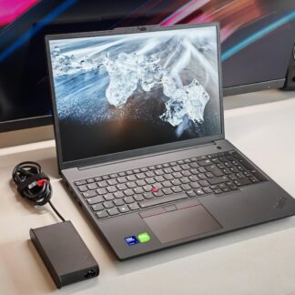 Lenovo ThinkPad P16v Gen 2 RTX 2000 Ada / 32GB / 1TB