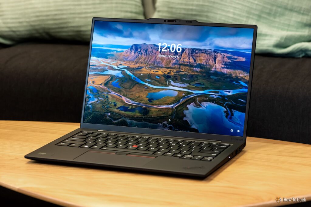 Lenovo ThinkPad X1 Carbon Gen 12 Core Ultra 5 125U / 32GB / 1TB
