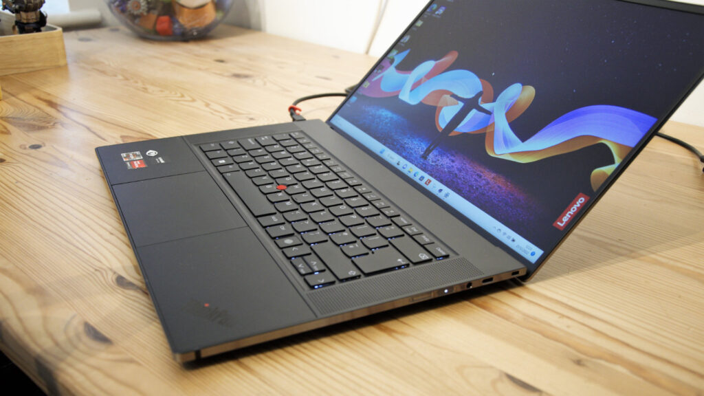 Lenovo ThinkPad Z16 Gen 2 Ryzen 9 PRO 7940HS / 64GB / 1TB