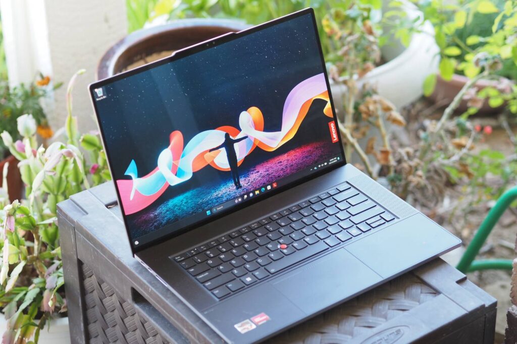 Lenovo ThinkPad Z16 Gen 2 Ryzen 9 PRO 7940HS / 64GB / 2TB