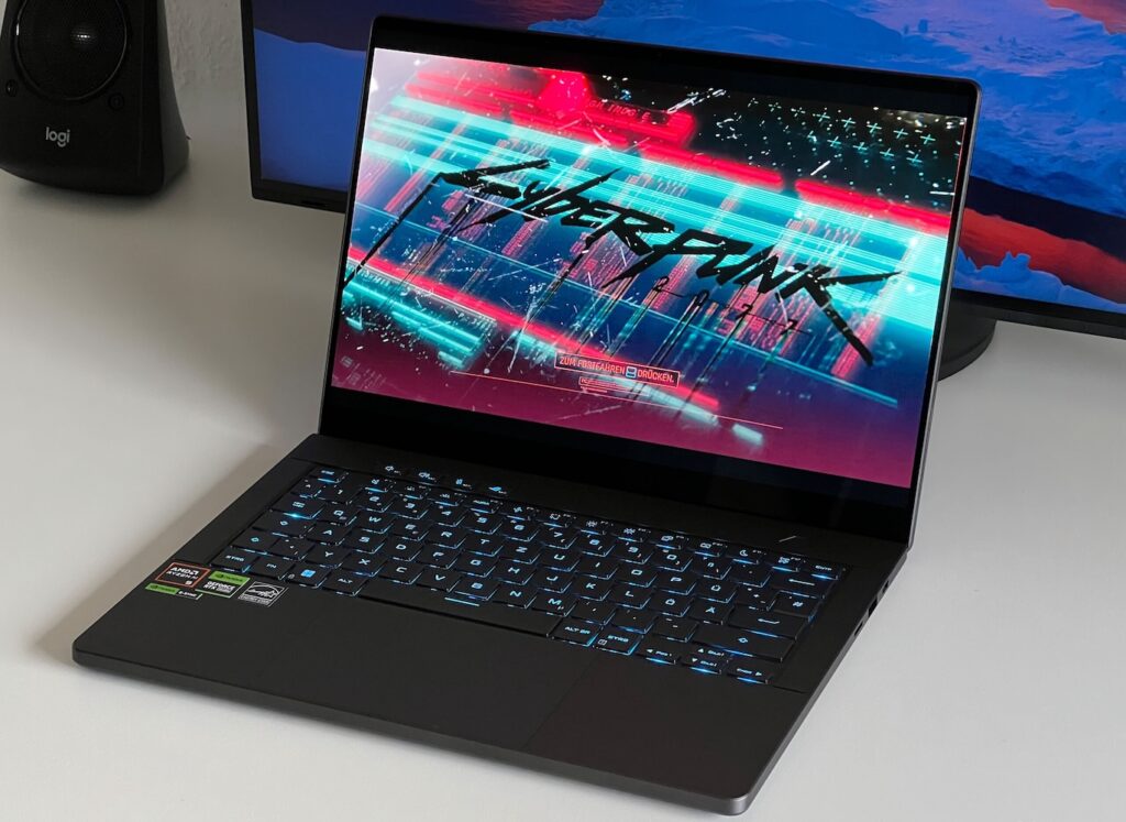 Asus ROG Strix Scar 16 2024 Core i9-14900HX RTX 4090 / 64GB / 4TB