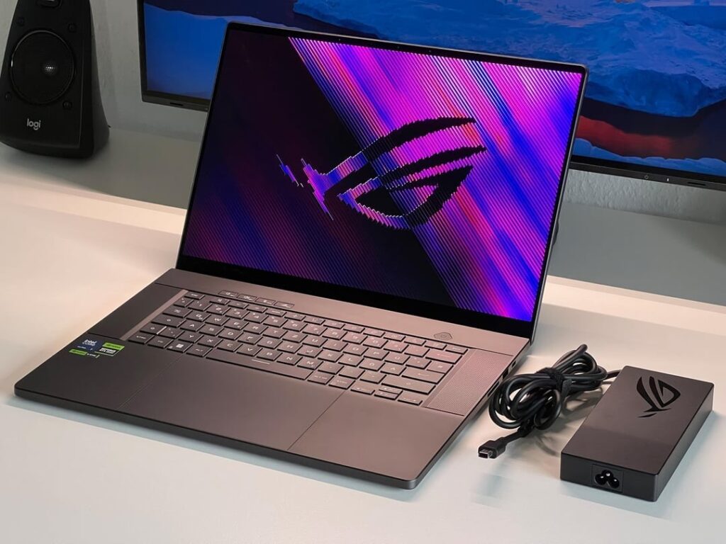 Asus ROG Zephyrus G16 2024 Core Ultra 9 185H RTX 4070 / 32GB / 2TB