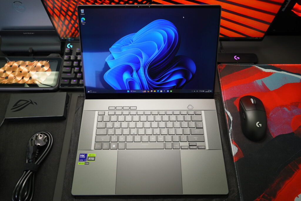 Asus ROG Zephyrus G16 2024 Core Ultra 9 185H RTX 4070 / 64GB / 2TB