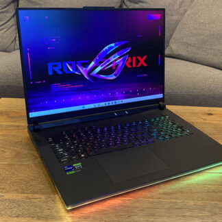 Asus ROG Strix Scar 18 2024 Core i9-14900HX RTX 4090 / 64GB / 1TB