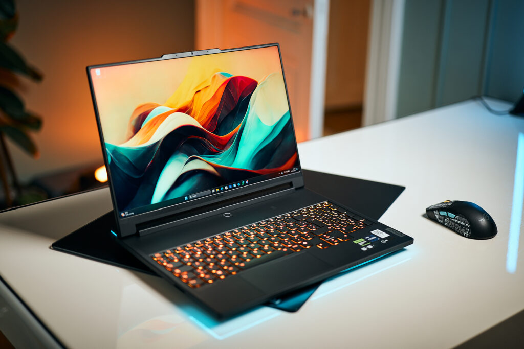 Lenovo Legion Pro 7i Gen 10 RTX 5080 / Ultra 9 275HX / 32GB / 1TB