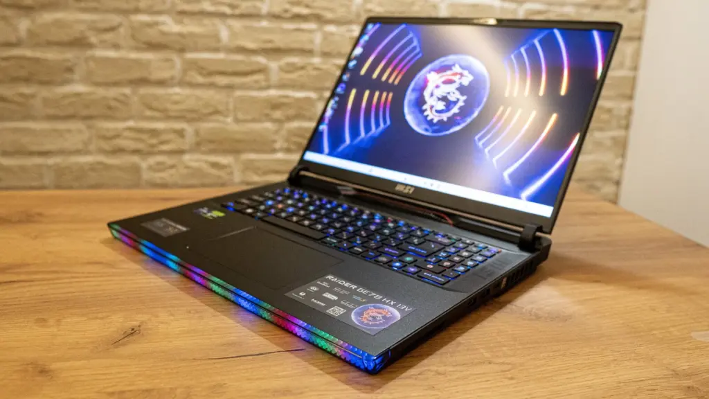MSI Raider GE78 HX Core i9-14900HX RTX 4090 / 64GB / 2TB