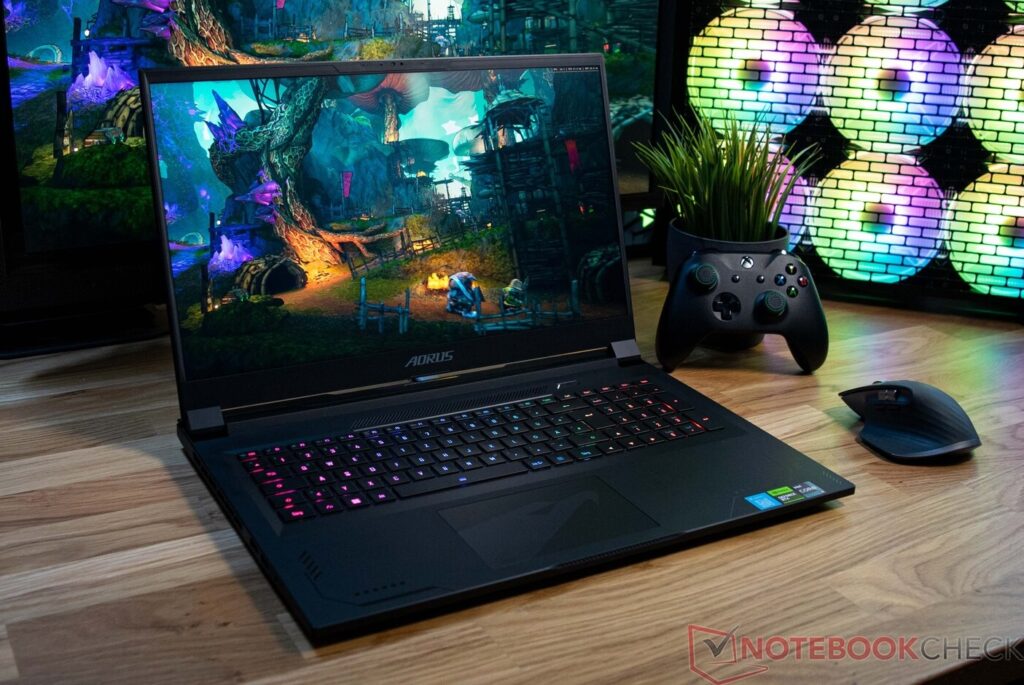 Gigabyte Aorus 17X Core i9-14900HX RTX 4090 / 32GB / 4TB