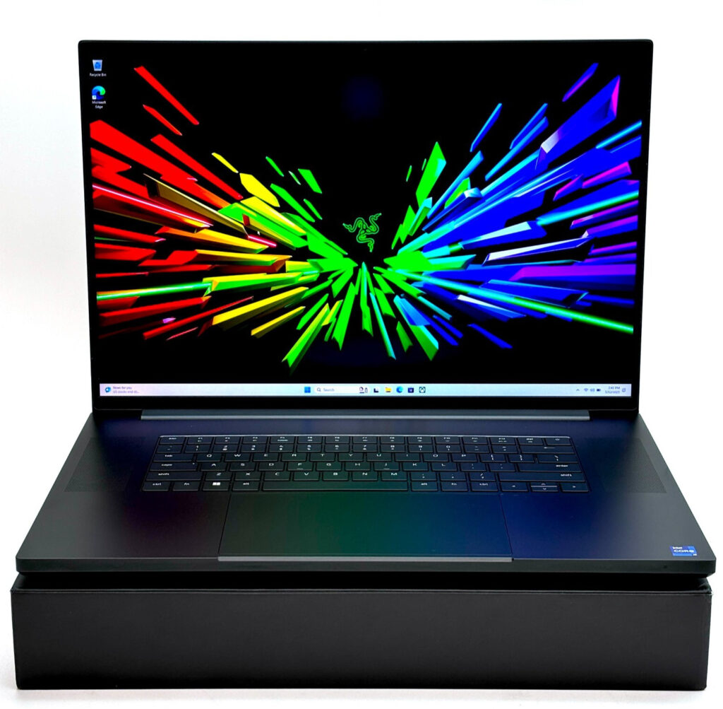 Razer Blade 18 Core i9-14900HX RTX 4090 / 64GB / 1TB