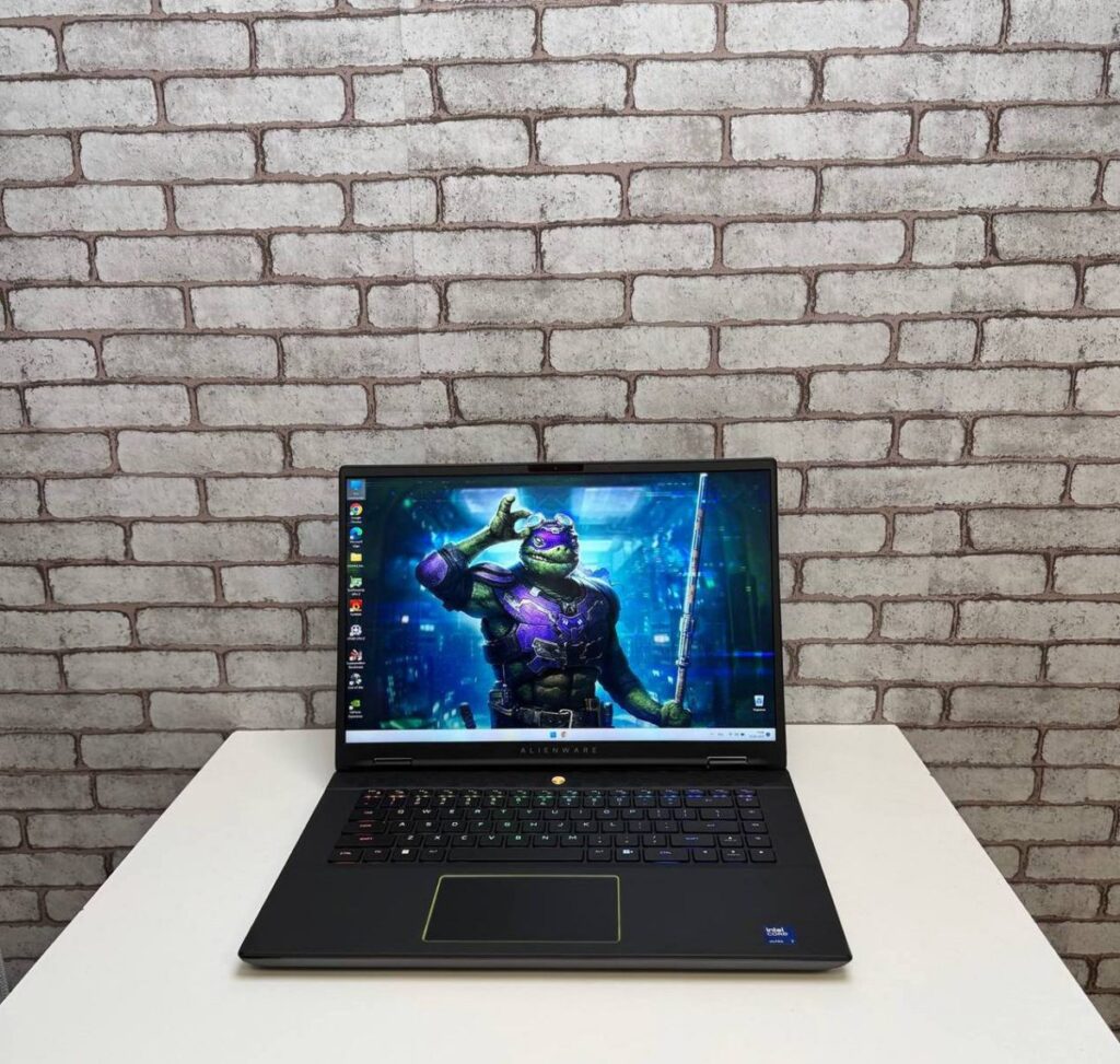 Dell 16 Area-51 RTX 5080 / Ultra 9 275HX / 64GB / 1TB
