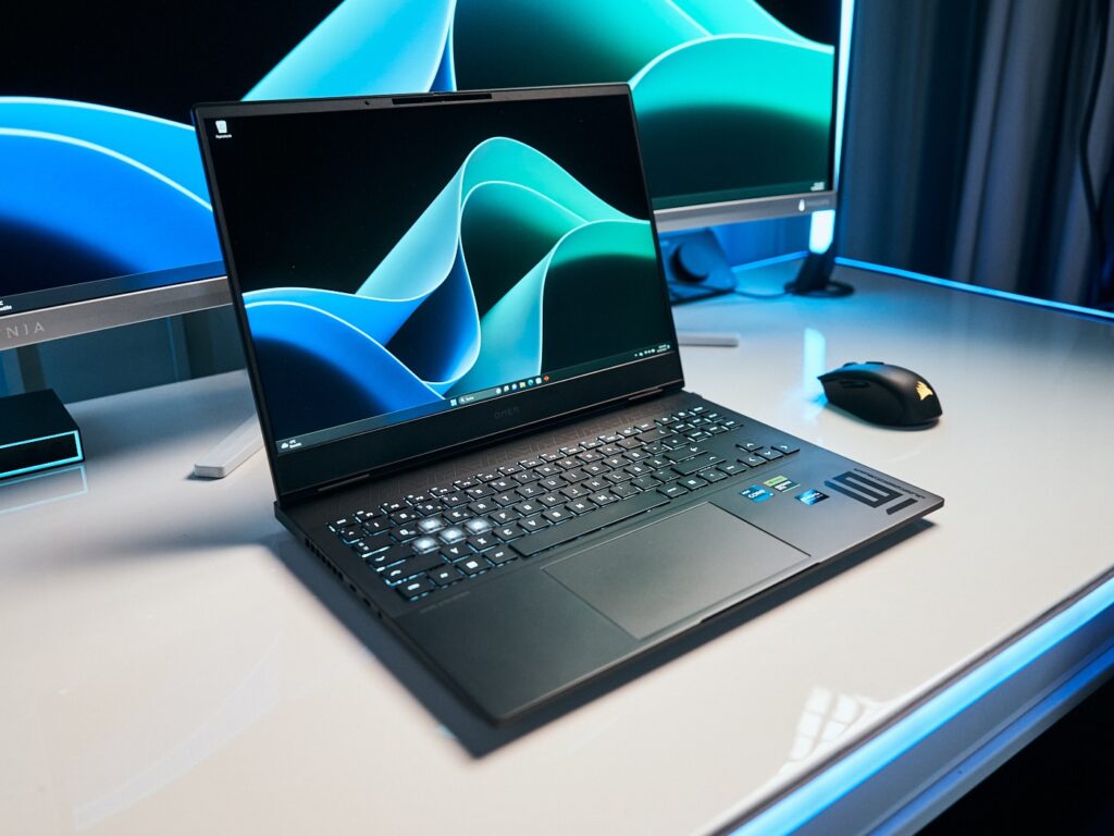 HP Omen Transcend 16 Core i9-14900HX RTX 4070 / 32GB / 1TB