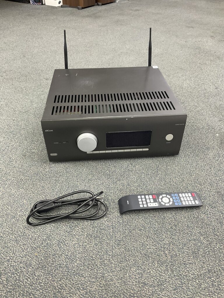 Arcam AVR11