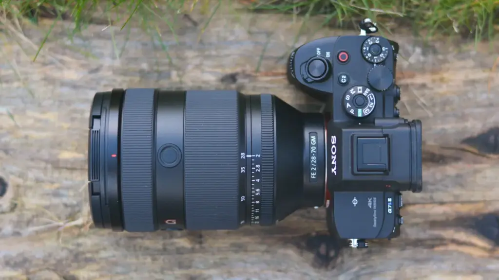 Sony FE 28-70mm f/2 GM