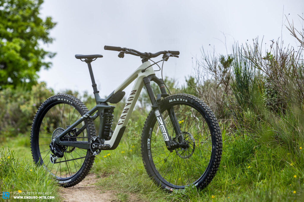 Canyon Strive:ON CFR LTD Talla M