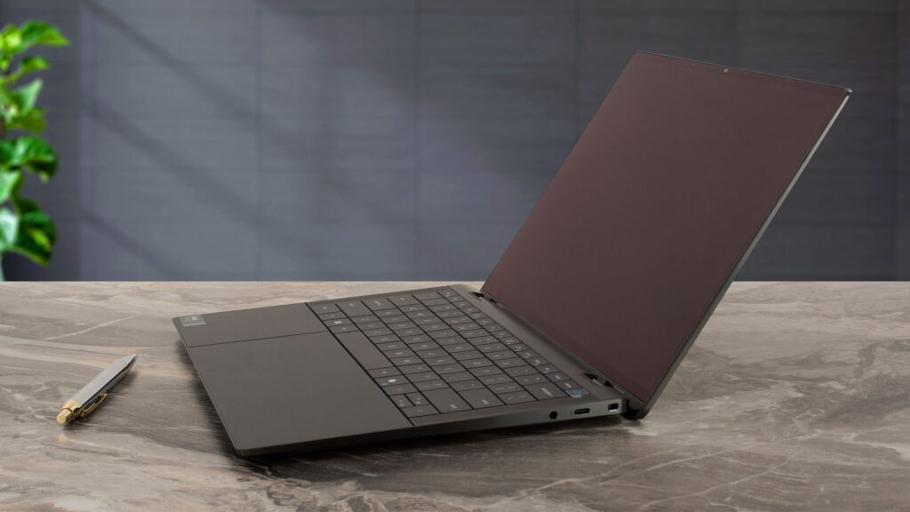 Dell Latitude 9450 2-in-1 Ultra 7 255H / 32GB / 1TB