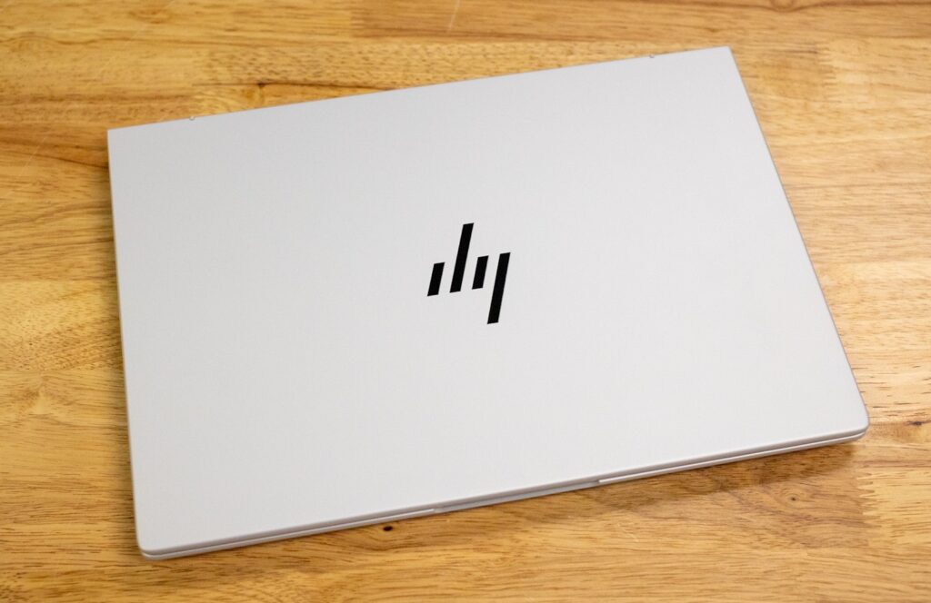 HP ZBook Firefly 16 G11 Ultra 7 155H / RTX A500 / 16GB / 512GB