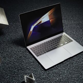 Samsung Galaxy Book4 Ultra Ultra 9 185H / RTX 4050 / 32GB / 4TB