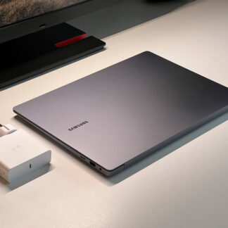 Samsung Galaxy Book4 Ultra Ultra 9 185H / RTX 4070 / 32GB / 2TB