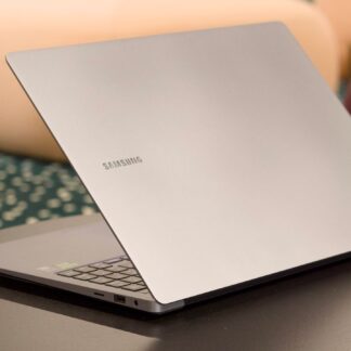 Samsung Galaxy Book4 Ultra Ultra 9 185H / RTX 4070 / 64GB / 2TB