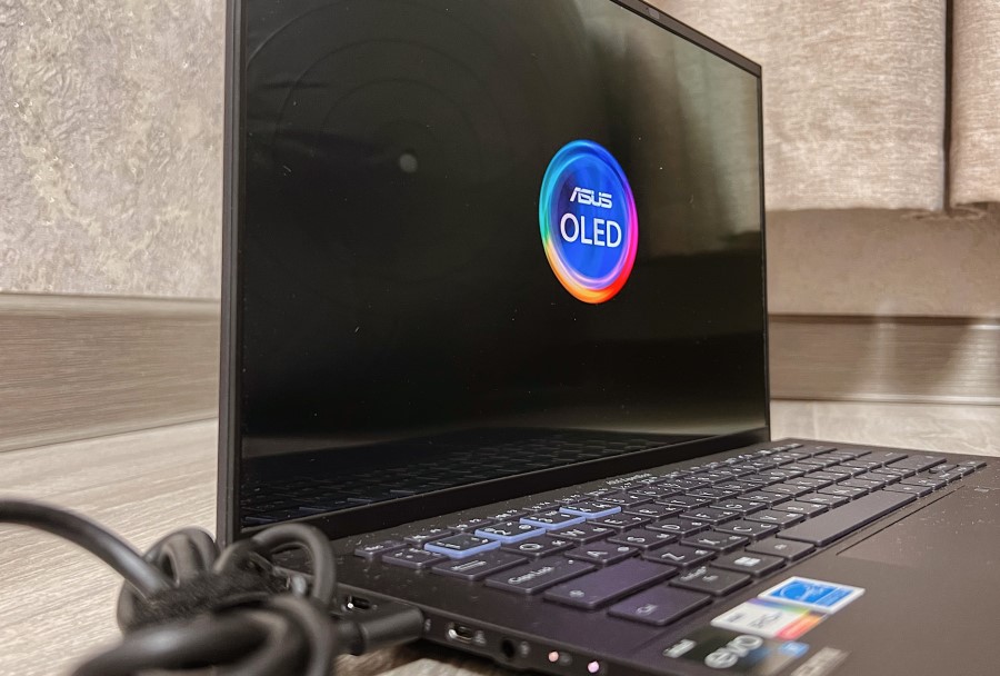 Asus ExpertBook B9 OLED Ultra 9 288V / 32GB / 1TB
