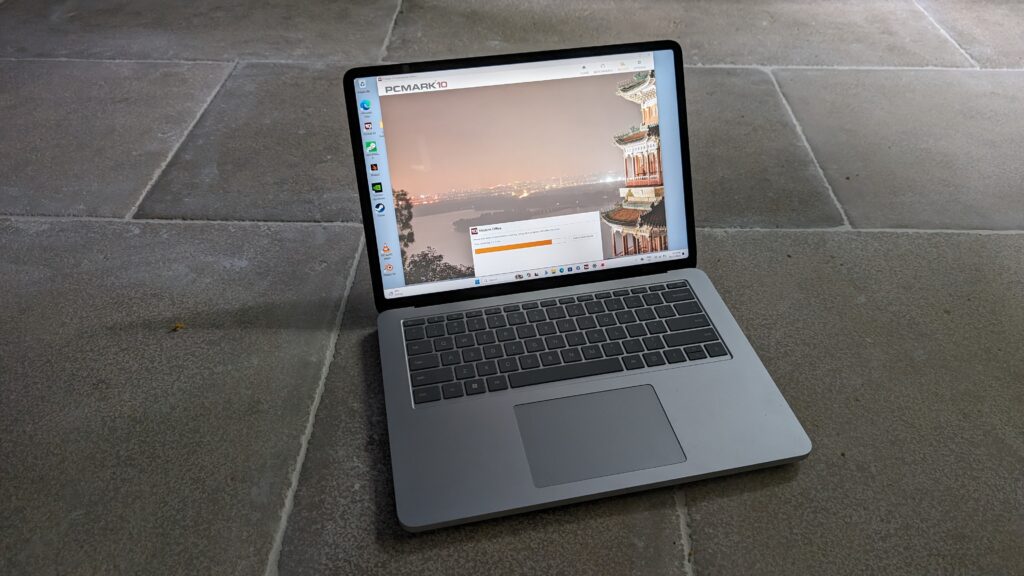 Microsoft Surface Laptop Studio 2 i7-13800H / RTX 4050 / 16GB / 2TB